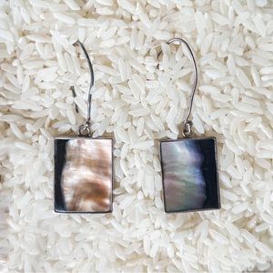 Marta Howell 925 Silver Black Lip Oyster Earrings